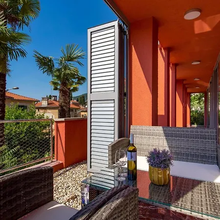 Luxury City Center Apartment -50M To The Sea Opatija Exterior photo