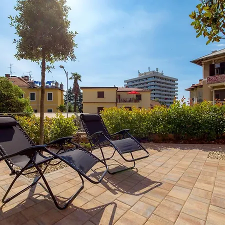 Luxury City Center Apartment -50M To The Sea Opatija Exterior photo