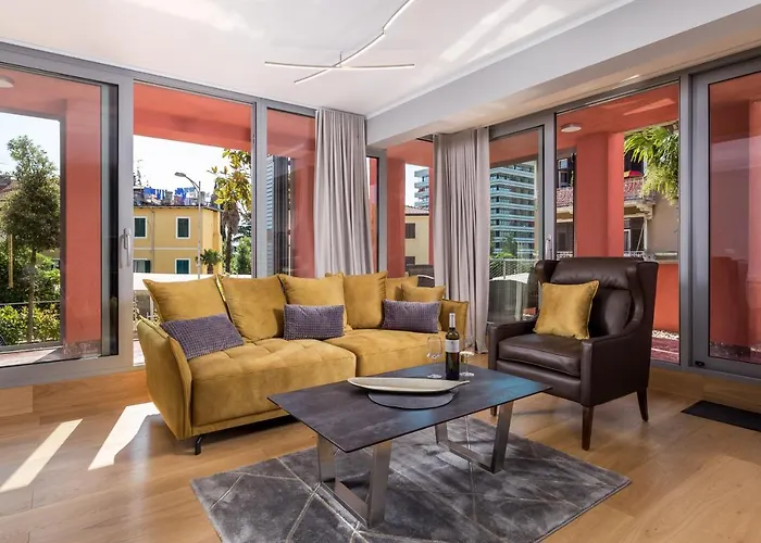 Luxury City Center Apartment -50M To The Sea