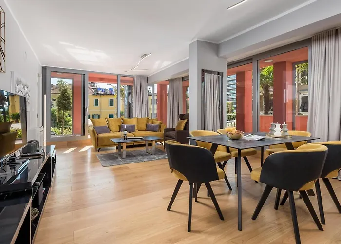 Luxury City Center Apartment -50M To The Sea