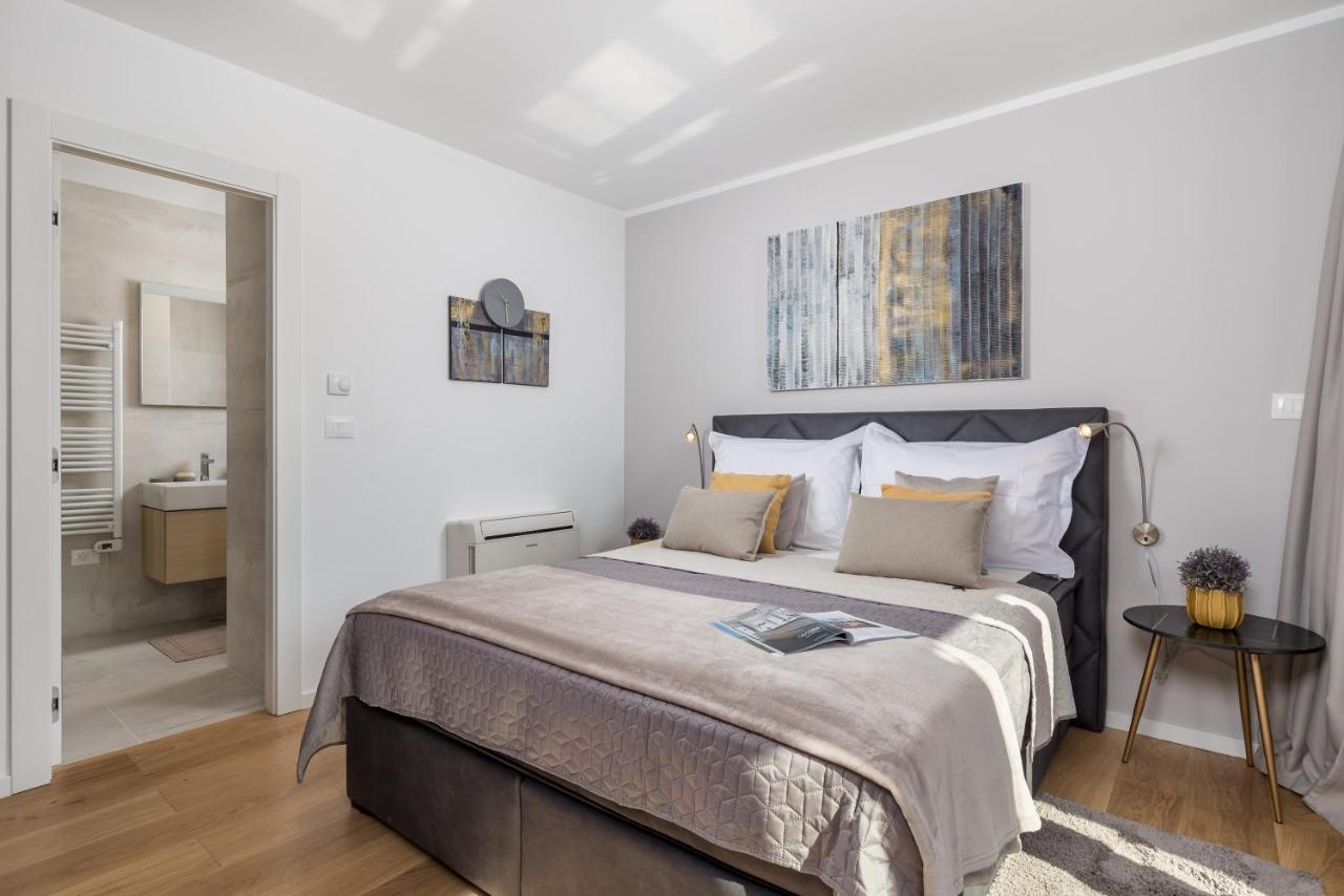 Luxury Center -50m To The Sea Apartment